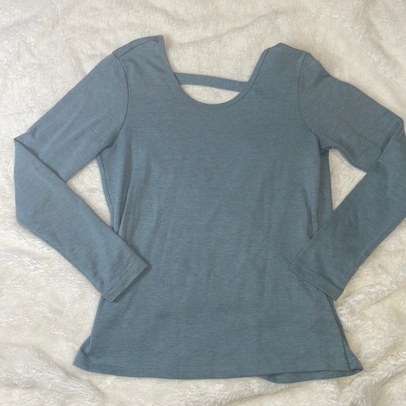 Marika long sleeve top with open‎ back - Picture 6 of 6